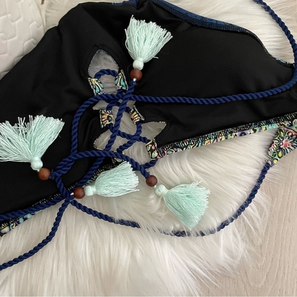 Victoria's Secret Tassel Tie Bikini Top - Picture 3 of 6
